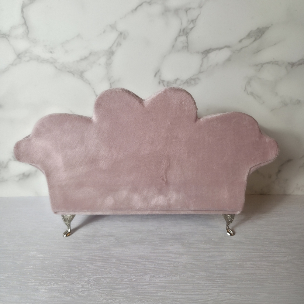 Pink Couch Shaped Jewelry Box - Picture 2 of 4
